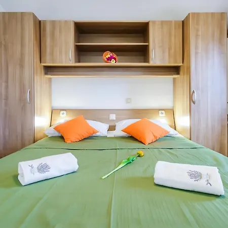 Nena Guest house *